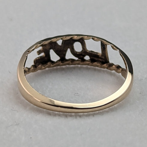 British vintage jewelry "LOVE" engraving 9ct gold ring